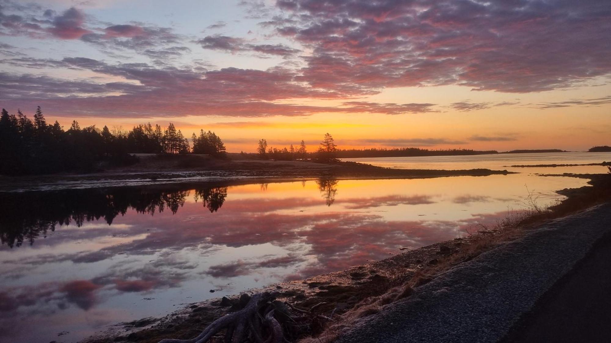Oceanfront Apartments Port Dufferin المظهر الخارجي الصورة